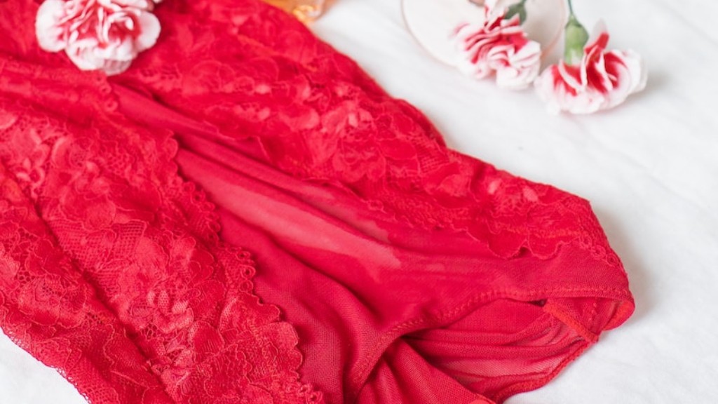 Should you wear lingerie on your wedding night?